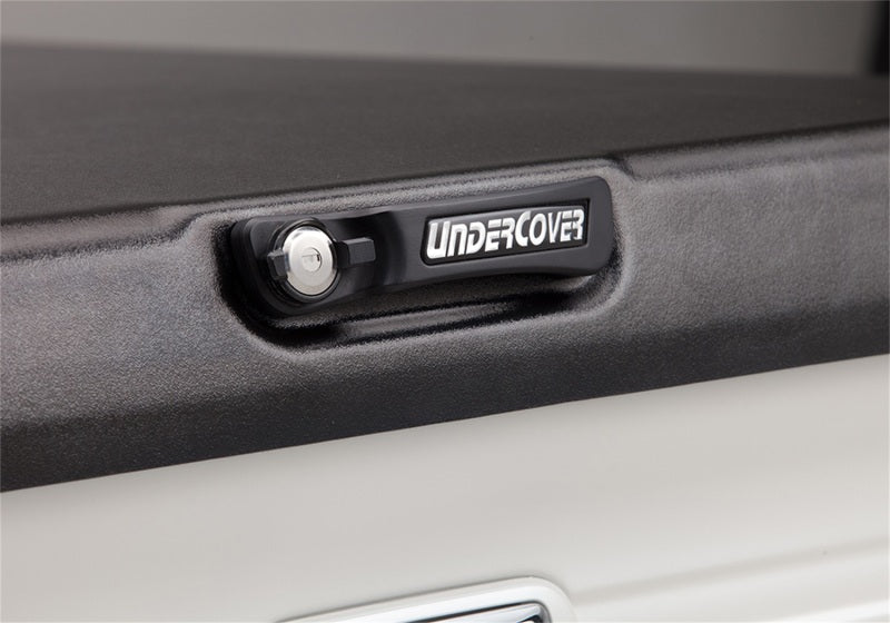 UnderCover 14-18 Chevy Silverado 1500 (19 Legacy) 6.5 ft Elite Bed Cover - Black Textured
