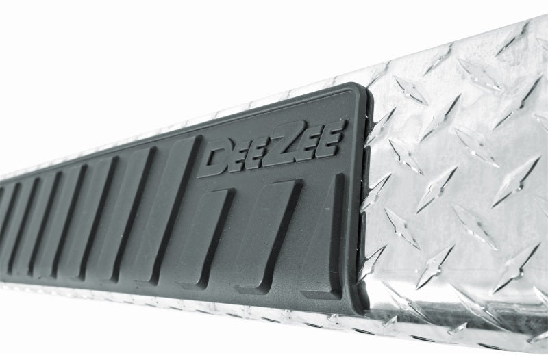 Dee Zee Universal Tubes - 6In Oval - Brite Tread Aluminum (CrewCab)