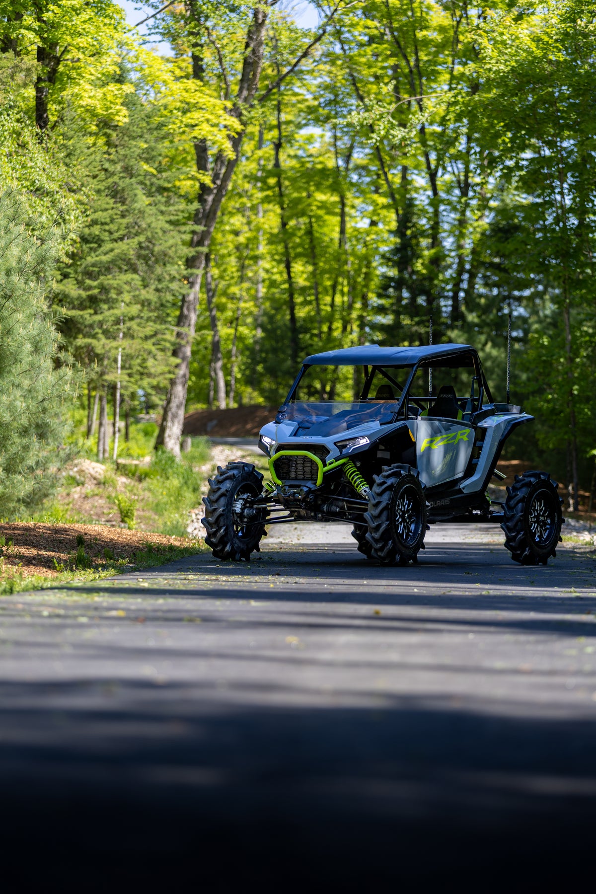 MBRP 2024-Up Polaris RZR XP 1000 Performance Series Single Slip-on Exhaust System with Catalytic Converter