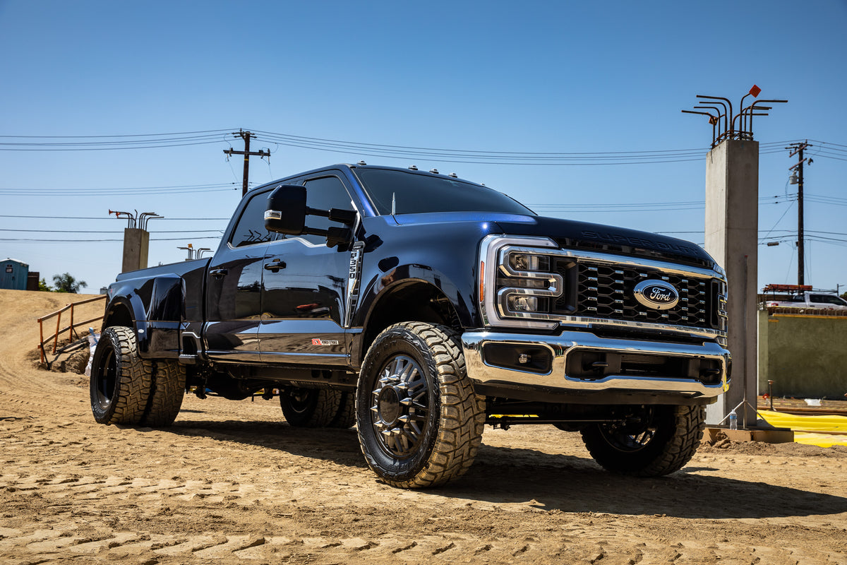 ICON 2023-2025 Ford F-250/F-350 Super Duty 4WD 2.5-3in Lift Stage 4 Coilover Conversion System With Radius Arms