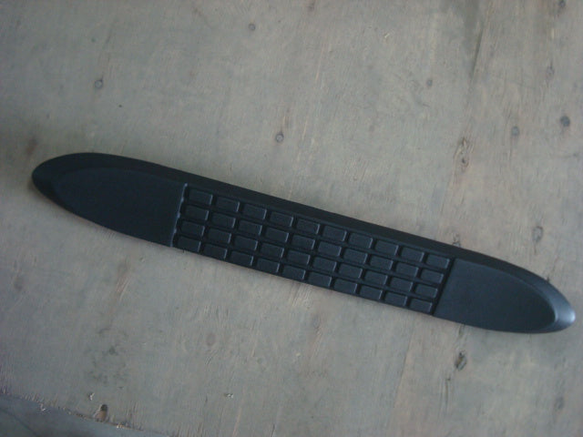 TrailFX Step Nerf Bar Pad - For 4 Inch Oval Straight Bars (Installation Clips Included) (WSP003KIT)