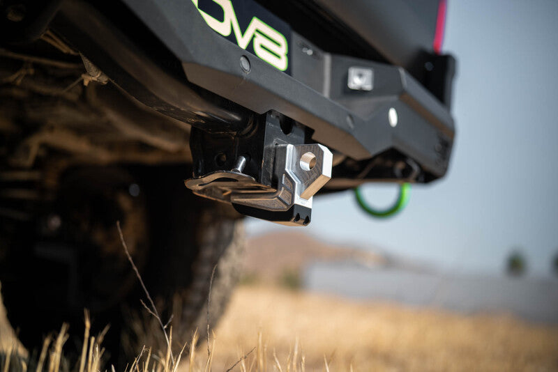DV8 Xtract Hitch Skid Plate - Raw