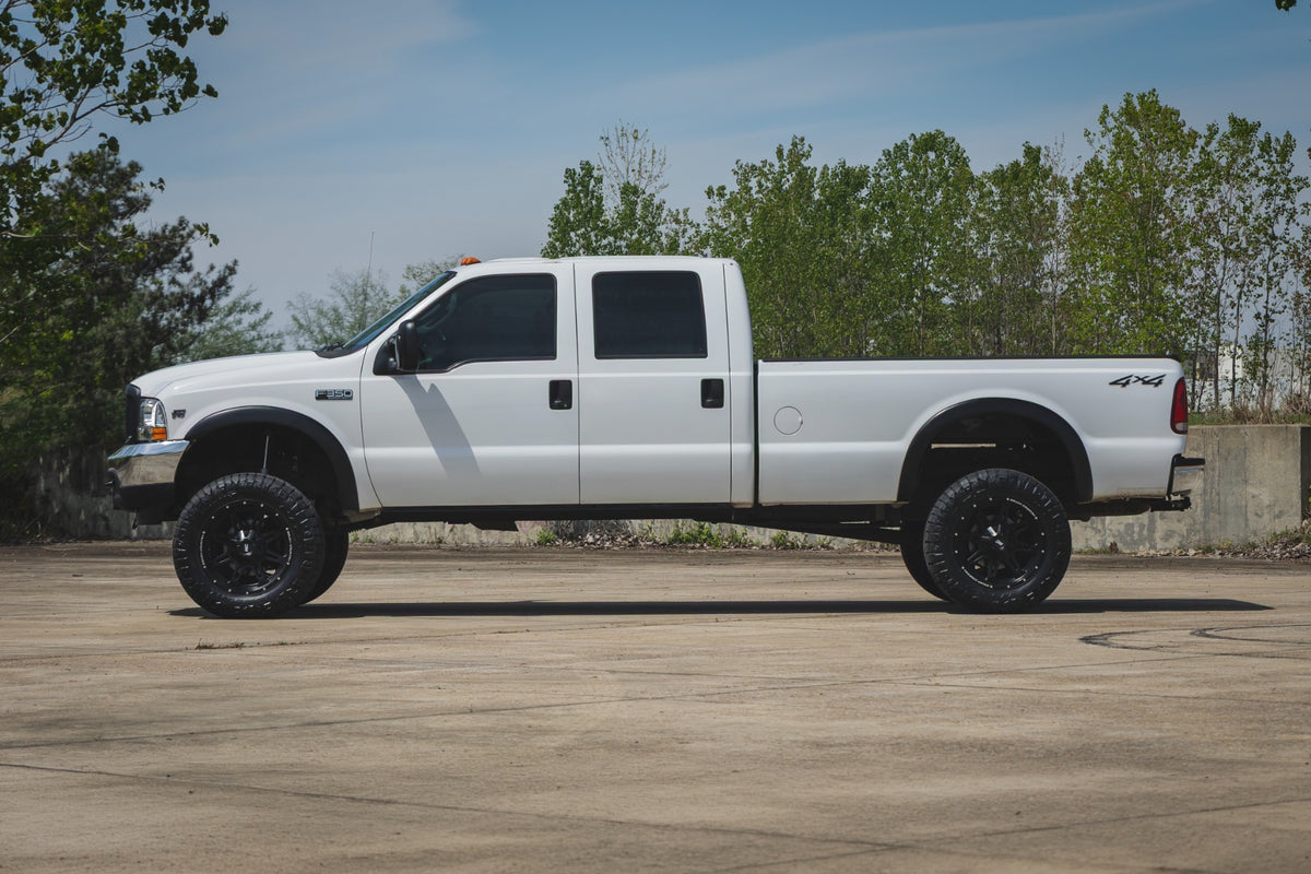 Rough Country Power Running Boards | HT-Series | Crew Cab | Ford F-250/F-350 Super Duty (1999-2016)