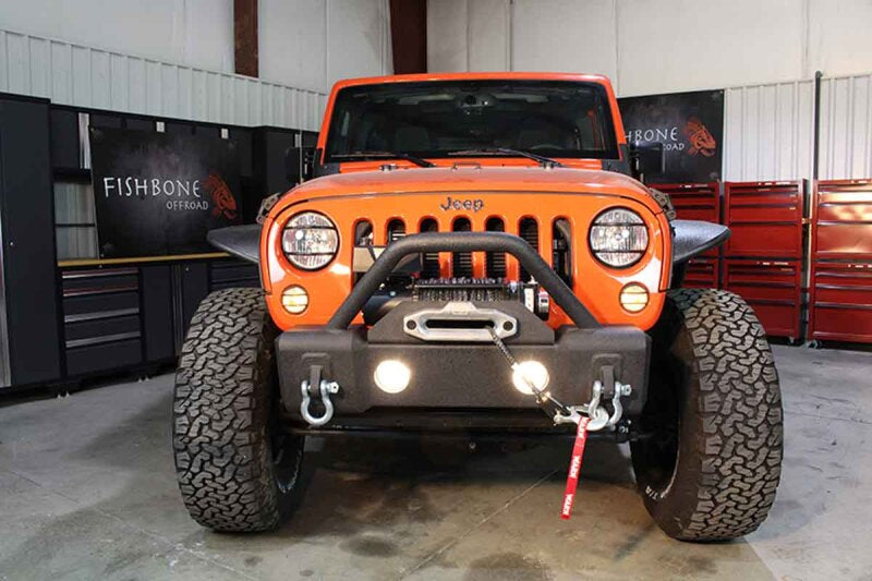 Fishbone Offroad 07-18 Jeep Wrangler JK Stubby Bumper W/Tube Guard - Black Textured Powdercoated