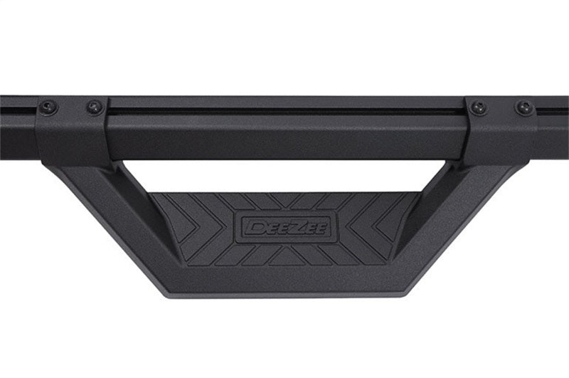 Dee Zee 99-23 Chevrolet/GMC/Dodge/Ford Full Size Truck Hex Cast -Super Cab Side Steps (Txt Blk)