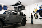 Bestop 18-26 Jeep Wrangler JL Hoss Hardtop Hoist (Black)