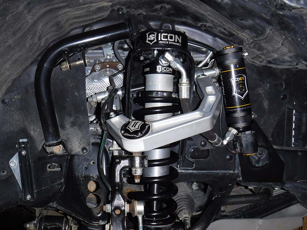ICON 2005-2023 Toyota Tacoma 2.5 VS Extended Travel Remote Reservoir w/CDEV Coilover Kit 700 lbs/In Coils