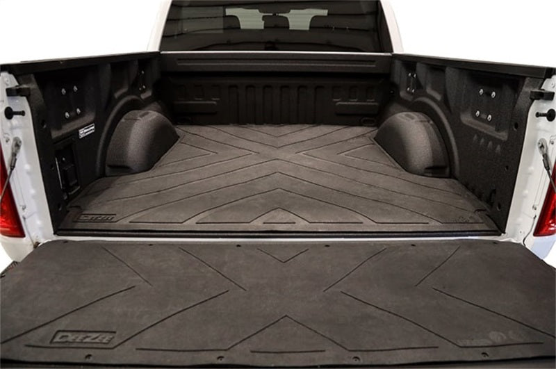 Dee Zee 07-18 Chevrolet Silverado Heavyweight Bed Mat - Custom Fit 6 1/2Ft Bed (X Pattern)