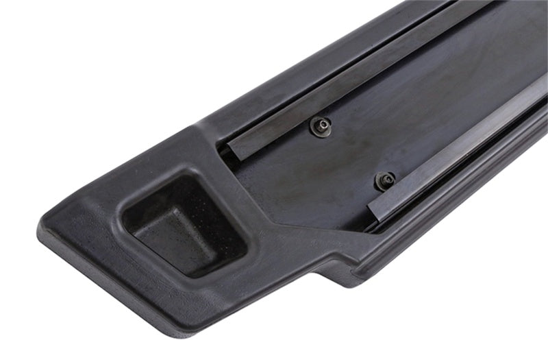 Dee Zee 88in Universal Crew Cab Molded Running Board (No Brackets)