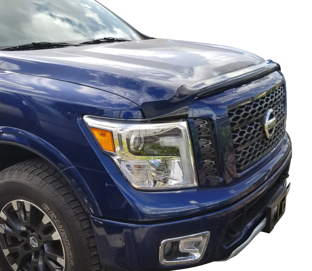 TrailFX Hood Deflector For Nissan TITAN, Nissan TITAN XD - Wrap-Around (8722H)