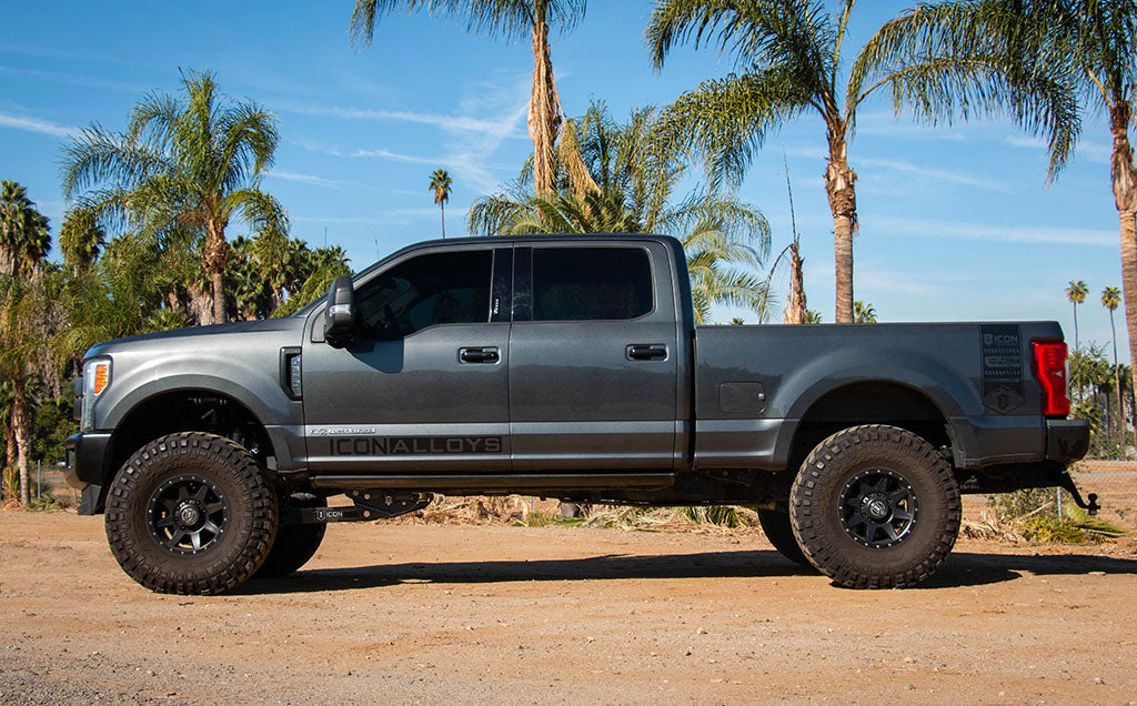 ICON 17-19 Ford F250/F350 4.5in Stage 4 Suspension System w/ Radius Arm