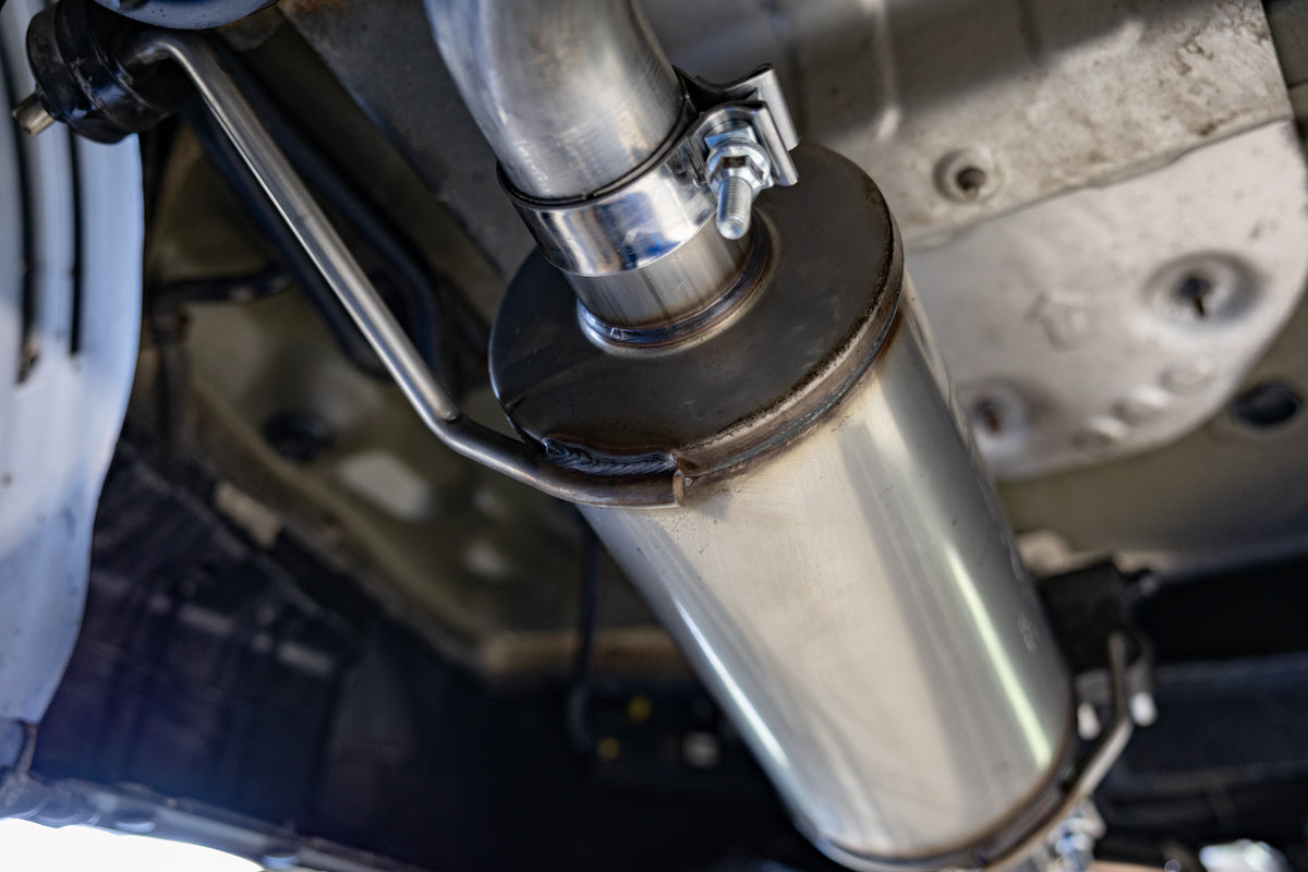 MBRP 20-25 Kia Telluride and Hyundai Palisade Armor Lite Aluminized Steel 2.5 Inch Axle-Back Single Rear Exit Dual Outlet Tip,