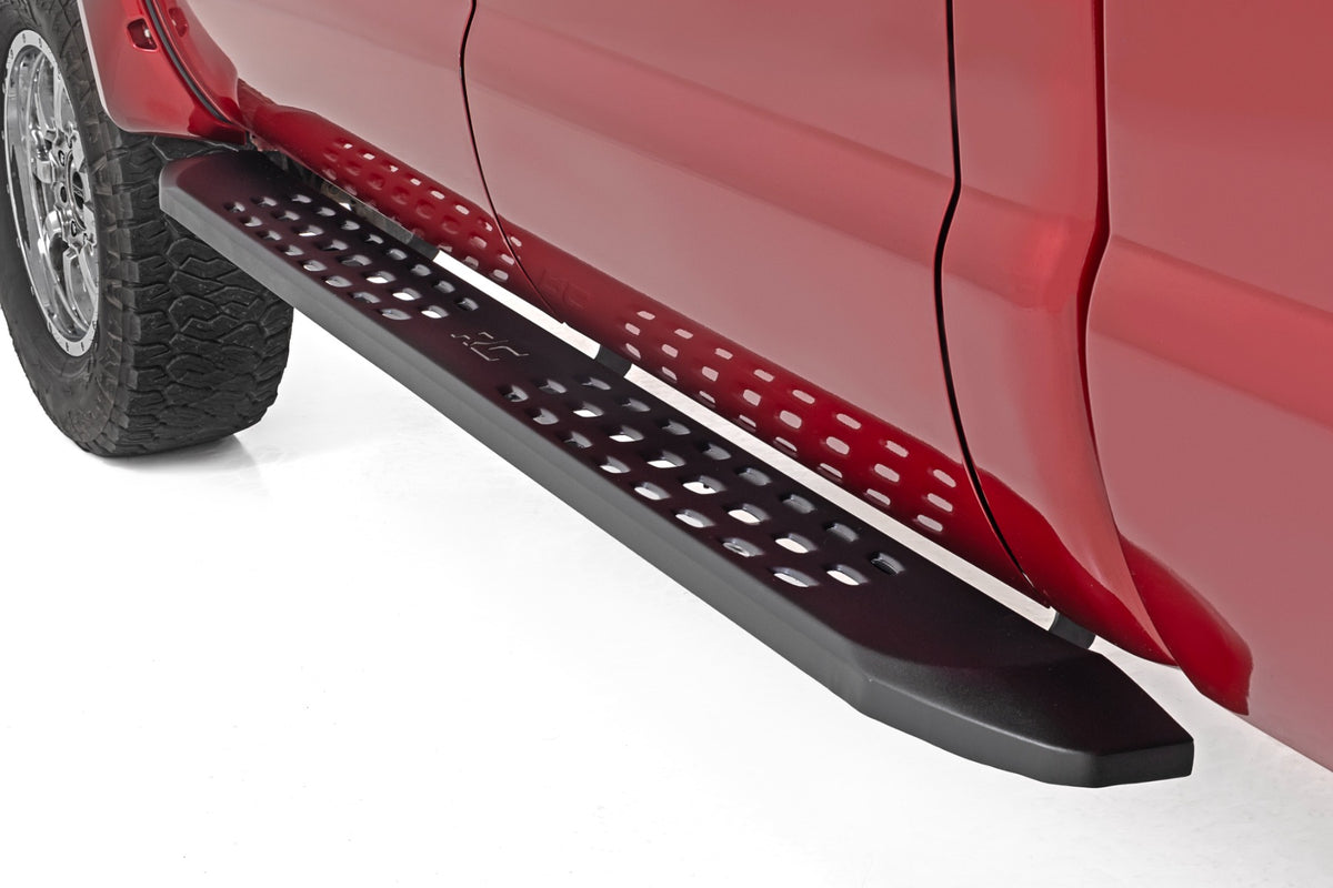 Rough CountryRPT2 Running Board | Crew Cab | Black | Ford F-250/F-350 Super Duty (09-16)