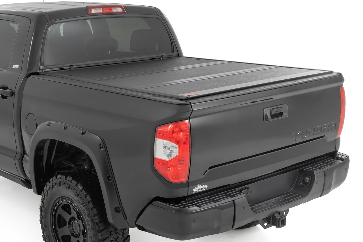 Rough Country  Hard Low Profile Bed Cover | 5'7" Bed | Toyota Tundra 2WD/4WD (2007-2021)
