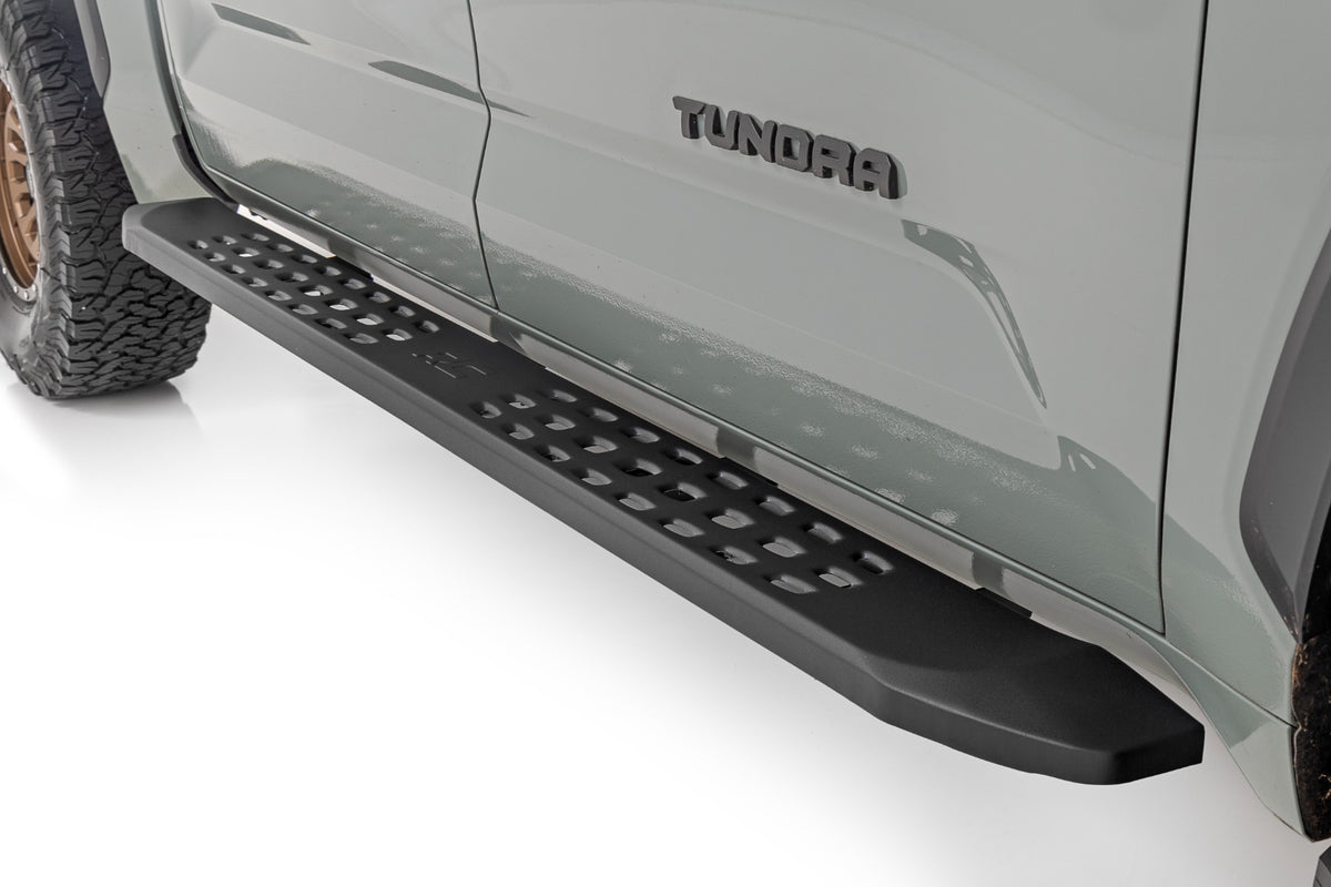 Rough Country  RPT2 Running Board | Crew Cab | Black | Toyota Tundra 2WD/4WD (2022-2026)