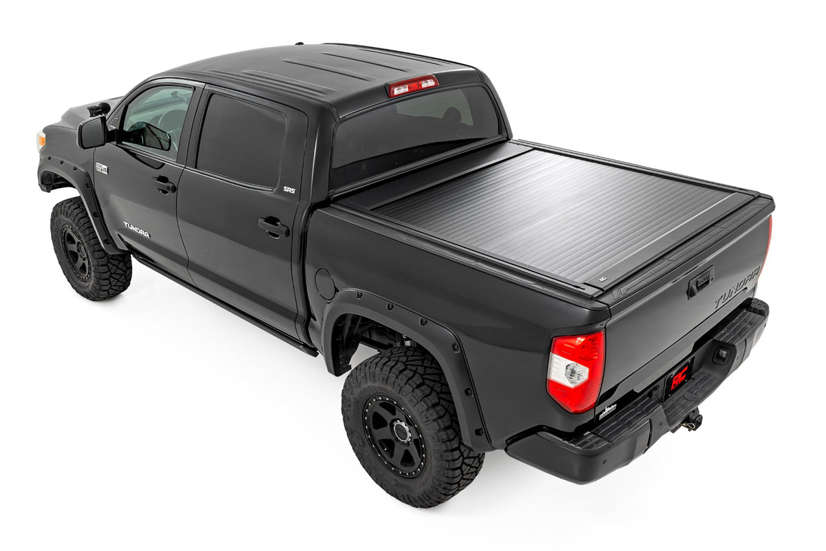 Rough Country Manual Retractable Bed Cover | 5'7" Bed | Toyota Tundra 2WD/4WD (2007-2021)