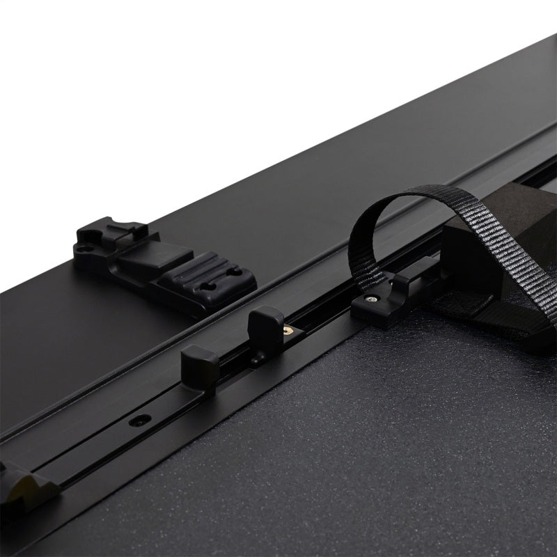 Westin 16-23 Toyota Tacoma 6ft. 2in. Bed Hard Tri-Fold Tonneau Cover - Black