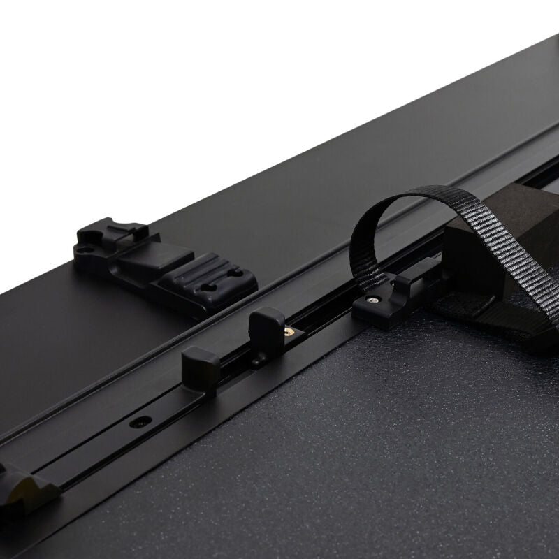Westin 07-13 Chevy/GMC 1500 5ft.8in. Bed Hard Tri-Fold Tonneau Cover - Black