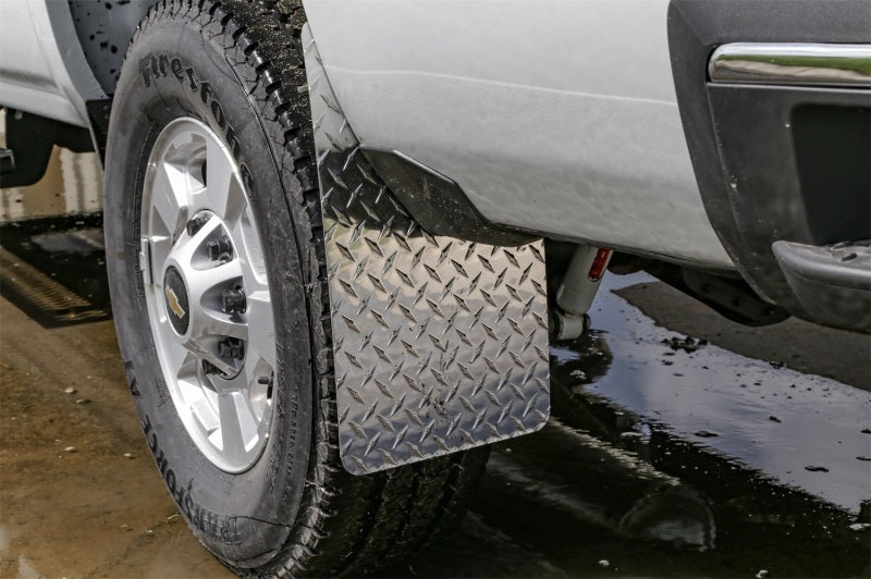 Dee Zee Universal Flaps Brite-Tread Universal 11x19 Notched (Blk)