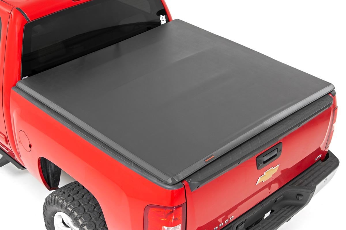 Rough Country  Soft Tri-Fold Bed Cover | 5'9" Bed | Chevy/GMC 1500 (07-13)