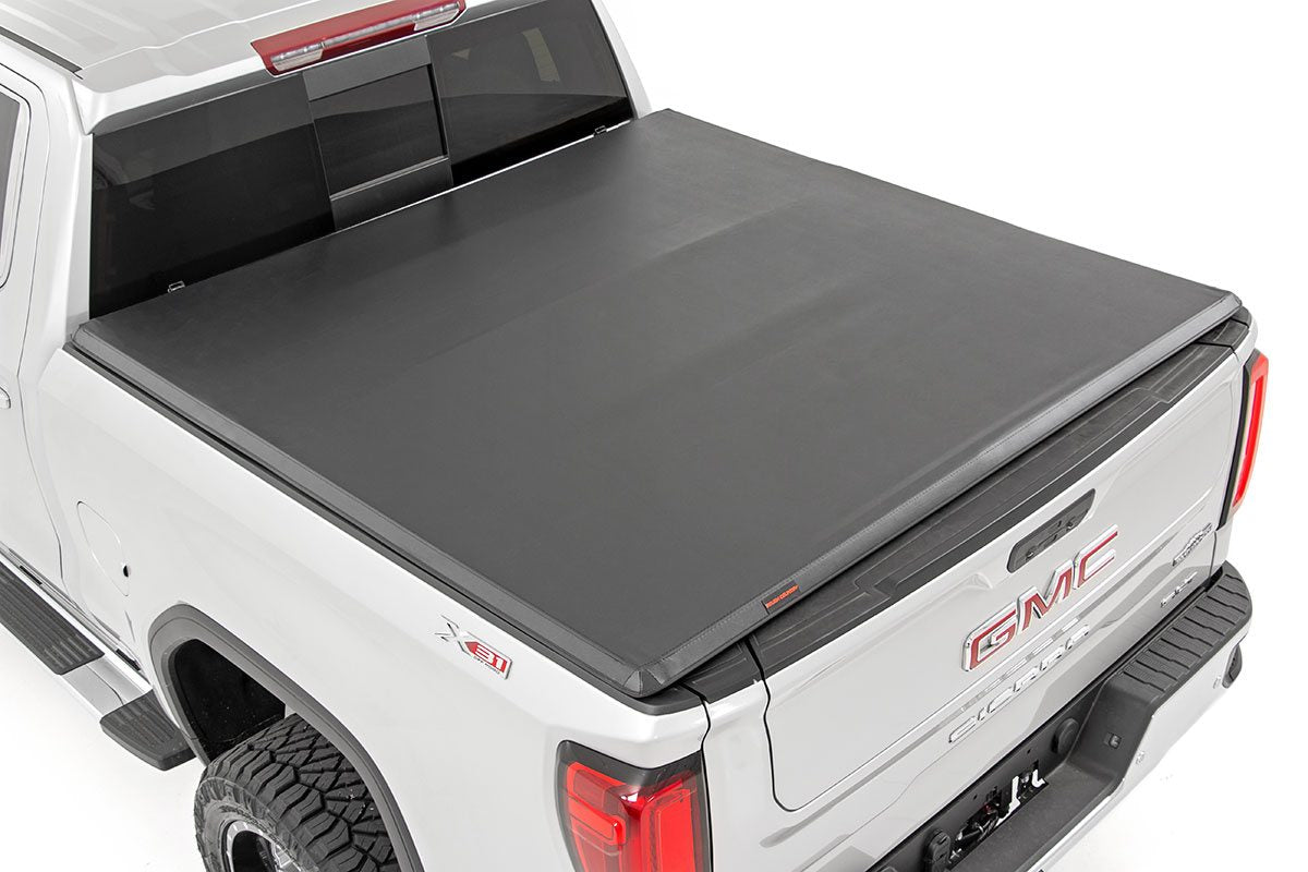 Rough Country  Soft Tri-Fold Bed Cover | 5'10" Bed | Chevy/GMC Sierra 1500 (19-26)/Silverado 1500 (19-26)